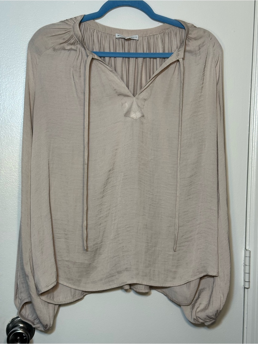 Maison d’Amélie Paris Beige Satin Balloon Sleeve Blouse Size L
